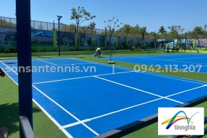 [Dự án] Sơn 6 lớp sơn Master Court 1 sân tennis và 1 sân cầu lông khu du lịch Bình Châu
