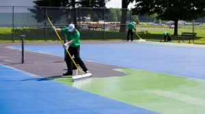 Chổi cao su để sơn sân tennis