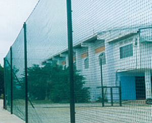 Lưới chắn gió sân tennis